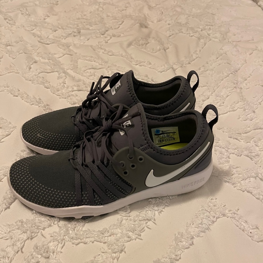 NIKE training shoe